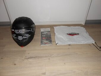 Predam krasnu novu moto prilbu CABERG HORUS MAT