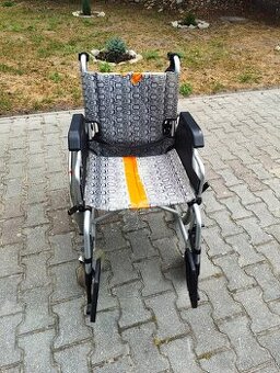 Invalidný vozík