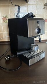 Pákové espresso - kávovar