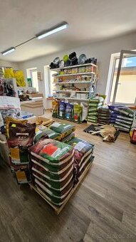 Kŕmne zmesi, obilniny a granulované krmivá