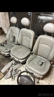 Predám predné sedačky Mercedes w211.