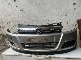 Opel astra H predny naraznik