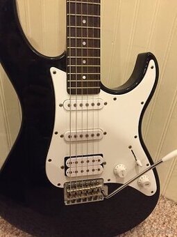 Yamaha Pacifica 012 Black