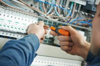 HĽADÁME ELEKTRIKÁROV NA DLHODOBÚ SPOLUPRÁCU