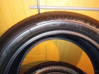 Predám letné pneu Goodyear Efficientgrip 205/55 R17 91V