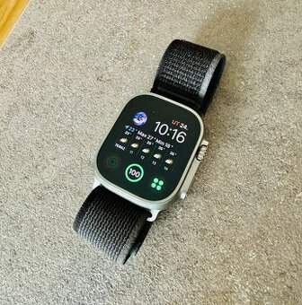 Predam Apple Watch Ultra 49 mm, titanium.
