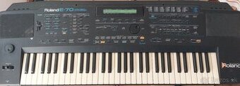 Roland E-70, a 4 karty TNSC - 1