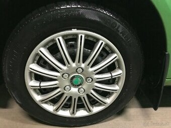 4ks sada kolesa + zimne pneu + puklice 14" Skoda, VW, Seat