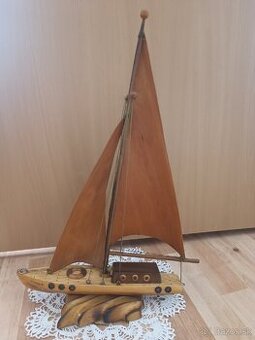 Plachetnica - model z r. 1969