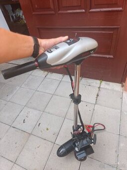 Lodný elektromotor,rhino, plus bateria