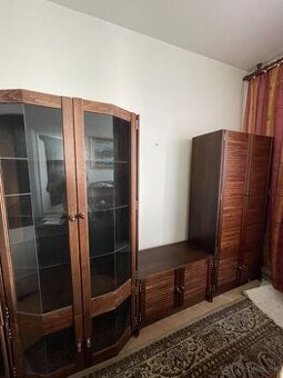 Drevena obyvacia stena
