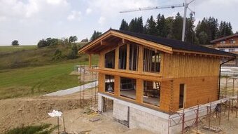 POZEMOK S ROZOSTAVANOU ZRUBOVOU CHATOU – ORAVSKÁ LESNÁ