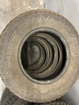 235/70 R16