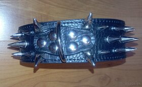 Koženkový obojok s hrotmi S M Lčierne