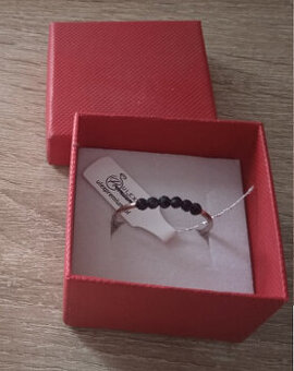 Predam strieborny prsten s ochrannym kamenon Cierny Turmalin