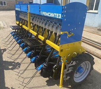 Mechanický sejací stroj Remsintez SRZ