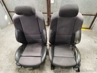 Predné športové polokoženné sedačky pre E46