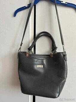 Laura biaginni kabelka