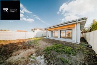 TRNAVA REALITY - DOM V ŠTANDARDE s prístreškom a terasou, ob