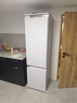 Chladnička s mrazničkou