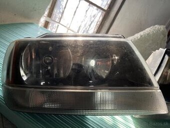Predne svetla jeep wj