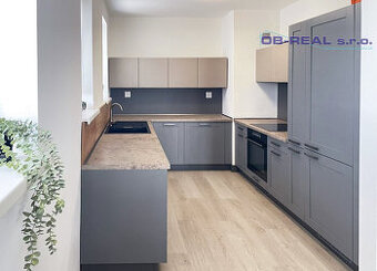 Veľký 3-izbový byt 87,7 m2 v Galante na PREDAJ