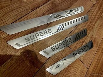 OCHRANNE DEKORACNE LISTY NA PRAHY DVERI