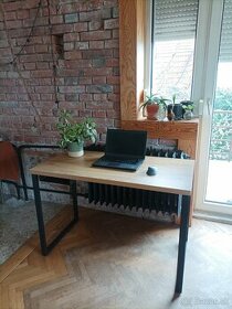 Písací a kancelársky stôl