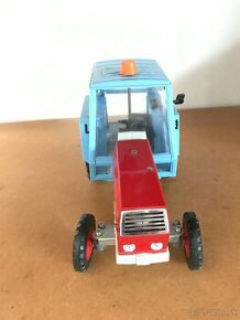 Stará hračka traktor KDN