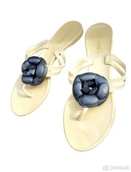 Predám Chanel originál flats camelia sandále šľapky 39