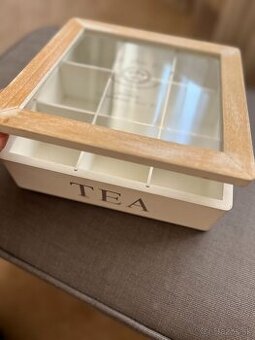 Predám vintage biely bambusový čajový box