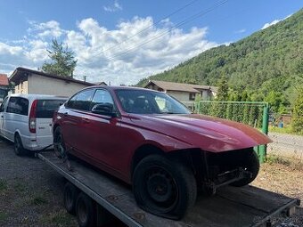 Rozpredam BMW 320d F30 na diely