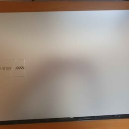 ASUS Vivobook 15 OLED (M1505Y) Perfektný stav, v záruke