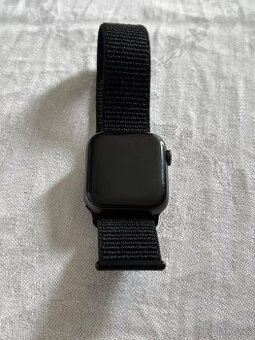 Apple Watch SE 1 generácie 44mm