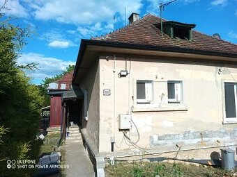 Predám starší rodinný dom v Starej Turej – ideálny na rekonš