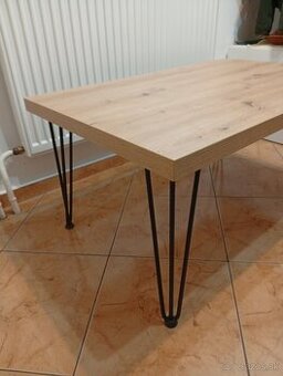 Nový konferenčný stolík od stolára