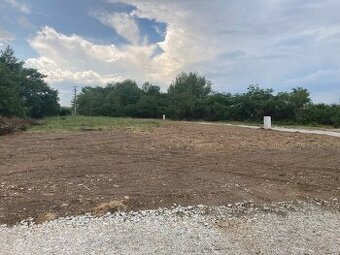 ideálne stavebné pozemky na súkromnej ulici Čaňa