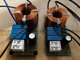 Basové výhybky Monacor - rezervované