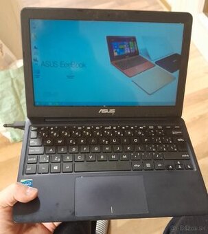 Asus X205T