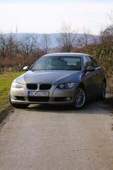 BMW 320i Coupé E92