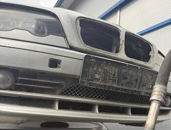 BMW 318i Coupe 1,9 benzín