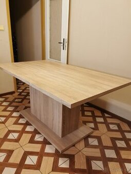 Predám Jedálenský stôl, farba dub sonoma, rozkladací