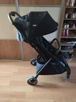 Kočík Joie kombinovaný