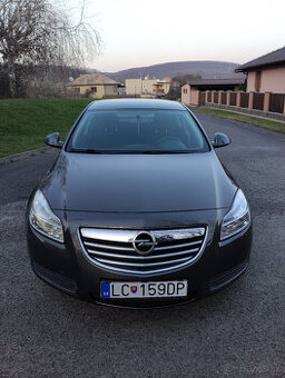 Opel Insignia 1.8