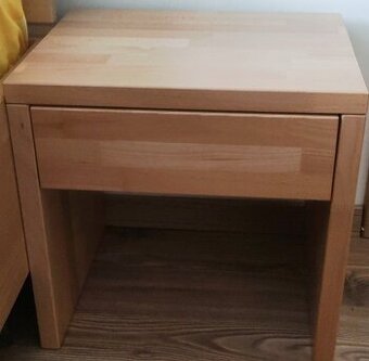 Nočné stolíky