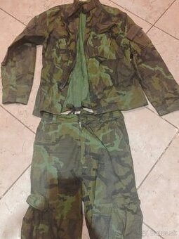 Airsoft uniforma plus maska