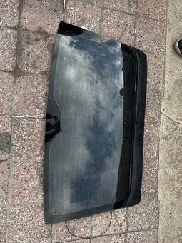 Zadné okno Bmw e34