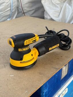 Excentricka brúska Dewalt