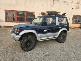Mitsubishi pajero