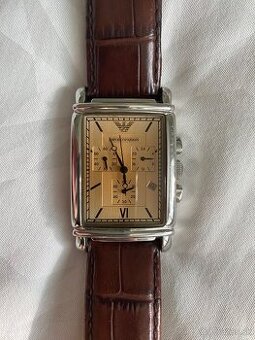 Hodinky Armani retro